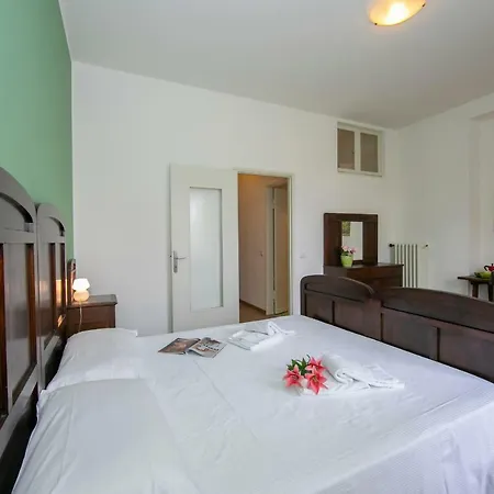 Alpeggi Apartment *
